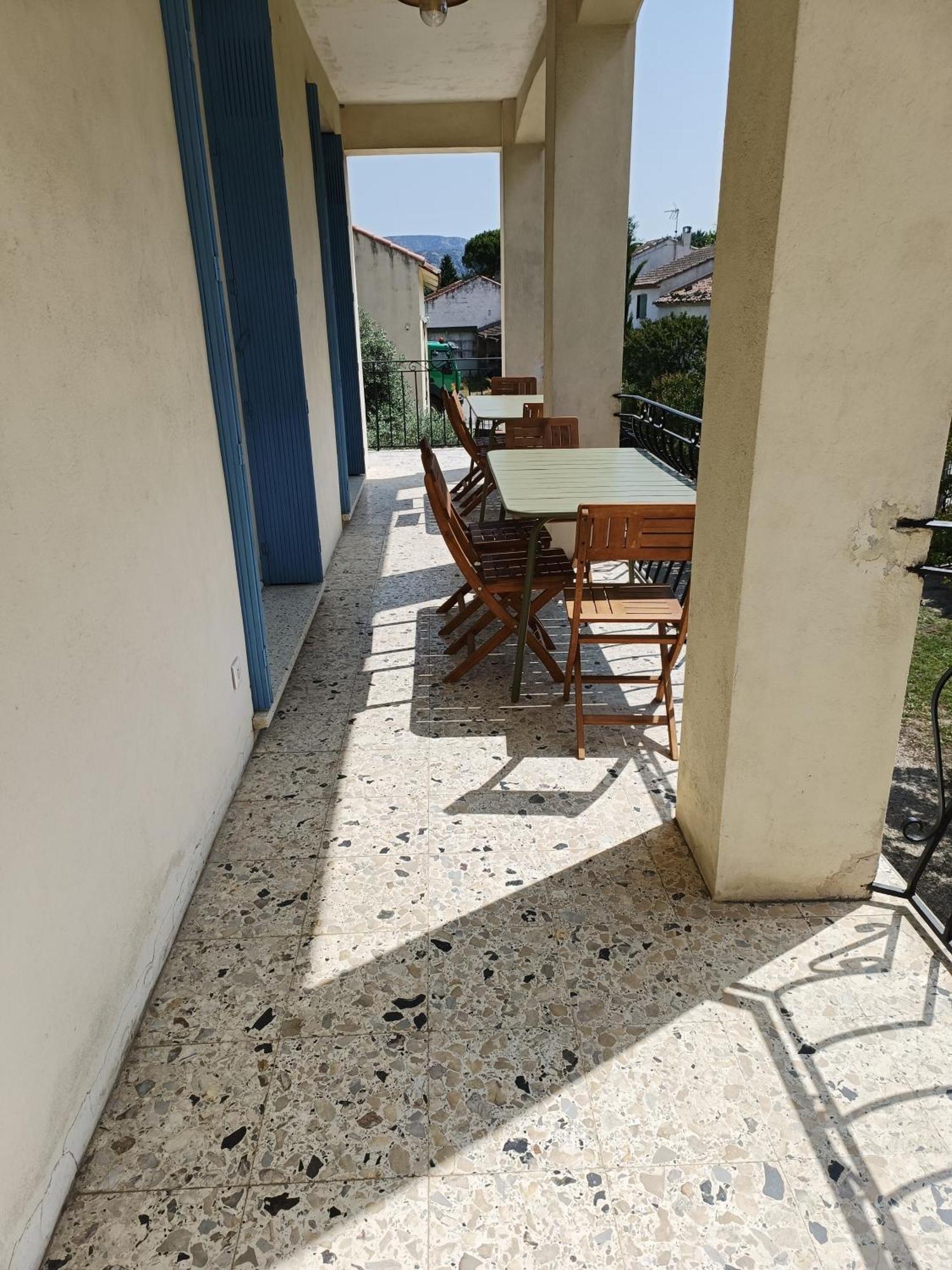 Holiday home A L'ombre De L'olivier